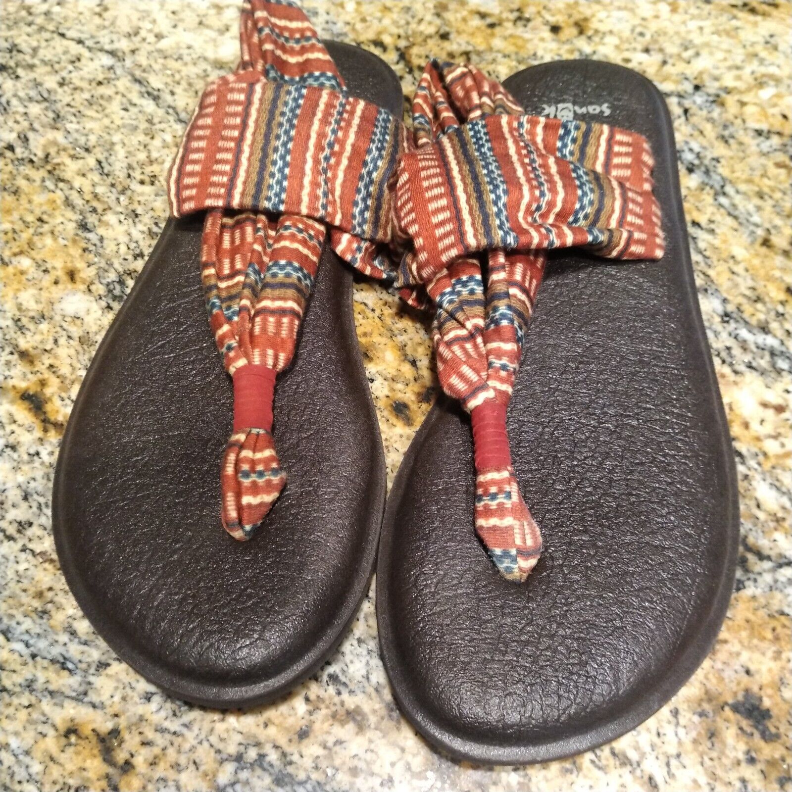 Sanuk Yoga Sling Thong Sandals Blue Burgundy Bayridge Blanket Women's Size 7